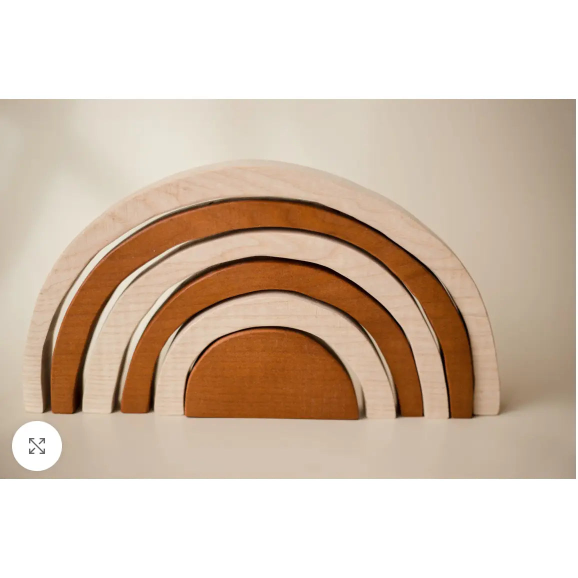 Stapel Regenbogen aus Holz