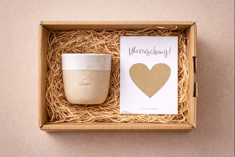 Geschenkbox Hurra, du wirst Tante! - liebevolle Überraschung für werdende Tanten