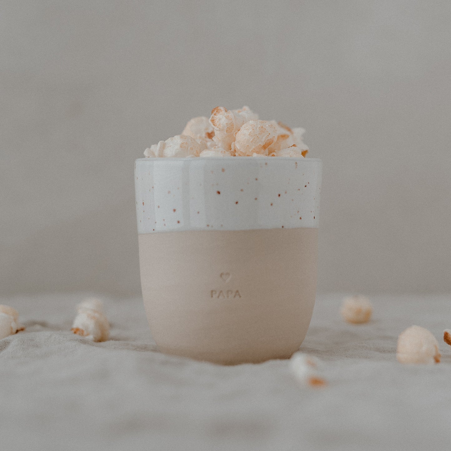 Steingut-Becher 'PAPA'