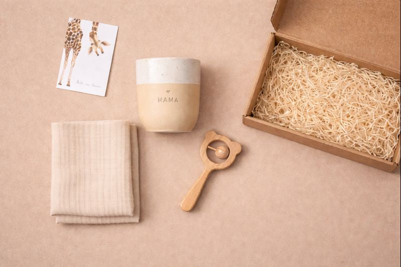Geschenkbox zur Geburt für Mama & Baby