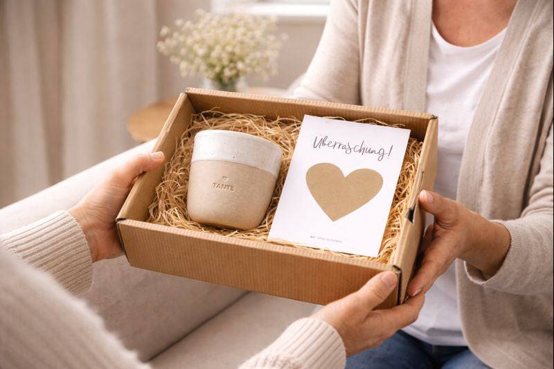 Geschenkbox Hurra, du wirst Tante!  - liebevolle Überraschung für werdende Tanten