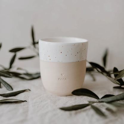 PAPA Becher Steingut Prägung Geschenk für werdenden Vater